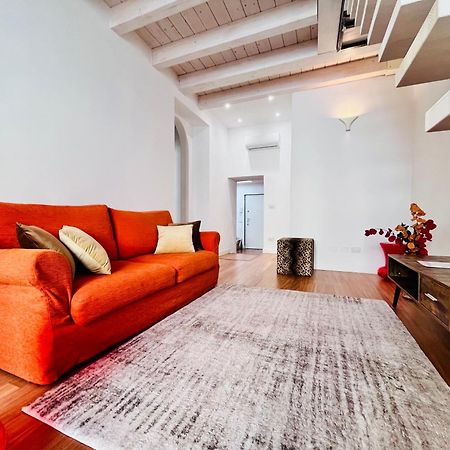 Riverside Loft Navigli - Spacious Two-Bedroom Apartment Мілан Екстер'єр фото